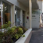 Au Bon Sejour Hotel 2*
